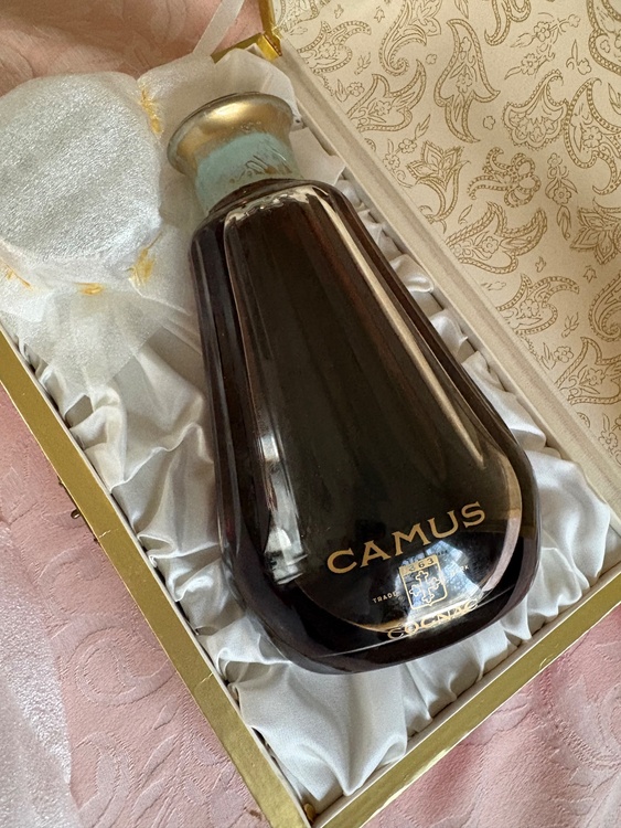 ブランデー カミュ（お酒）の商品画像 - 査定依頼日：2026年8月22日 - 最高査定価格：10,000円