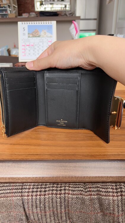 ポルトフォイユ・ドーフィーヌ コンパクト（ブランド財布・小物）の商品画像 - 査定依頼日：2025年5月18日 - 最高査定価格：35,000円