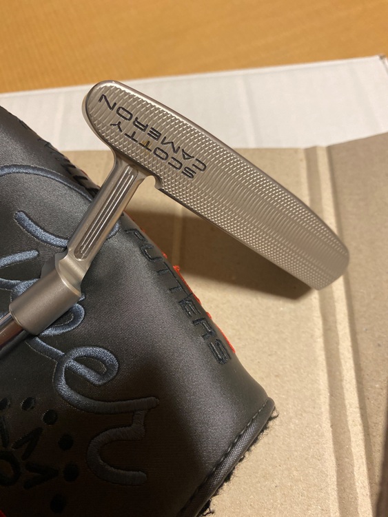 スコッティ キャメロン スーパーセレクト ニューポート　パター　34インチ（ゴルフ用品）の商品画像 - 査定依頼日：2025年7月30日 - 最高査定価格：38,000円