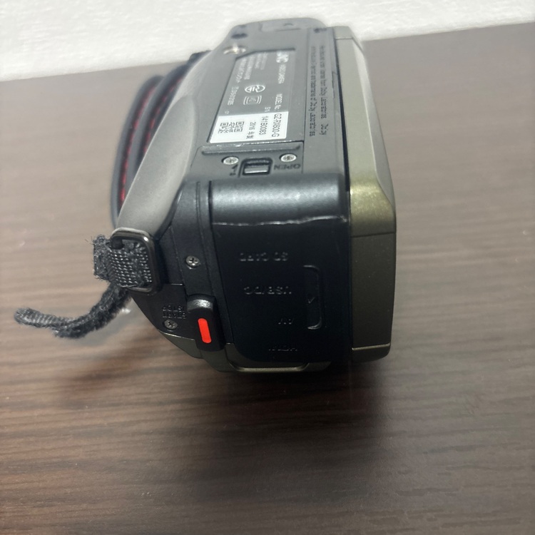 JVC Everio R QUAD PROOF MODEL GZ-RX600-G（カメラ）の商品画像 - 査定依頼日：2025年11月8日 - 最高査定価格：10,000円