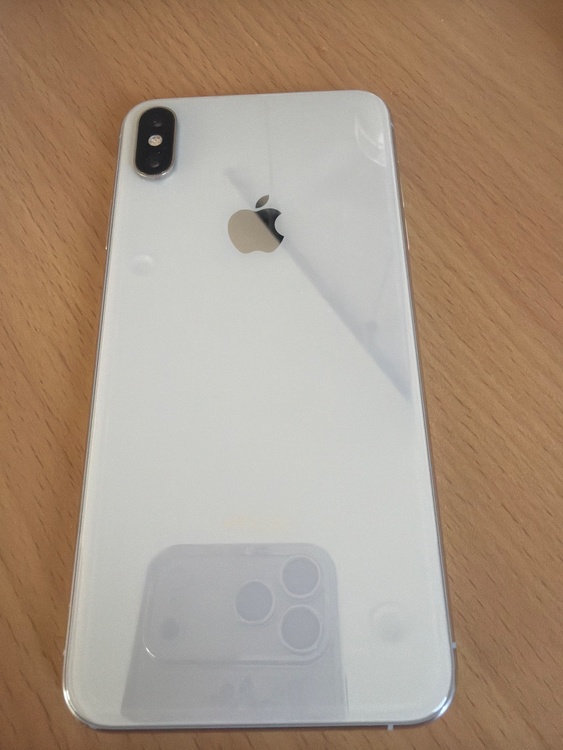 iPhoneXs max（スマホ）の商品画像 - 査定依頼日：2026年3月12日 - 最高査定価格：17,000円