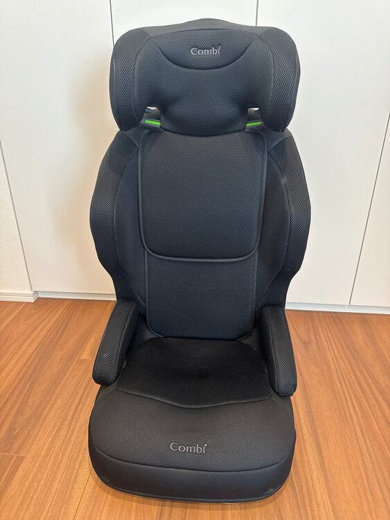 チャイルドシート　コンビ　R129（ベビー用品）の商品画像 - 査定依頼日：2025年5月13日 - 最高査定価格：500円