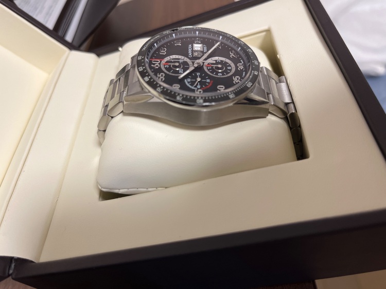 タグホイヤー カレラ CAR2A10-（高級時計）の商品画像 - 査定依頼日：2025年6月29日 - 最高査定価格：190,000円