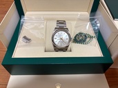 オイスターパーペチュアル　シルバー（高級時計）の商品画像 - 査定依頼日：2025年8月26日 - 最高査定価格：1,050,000円