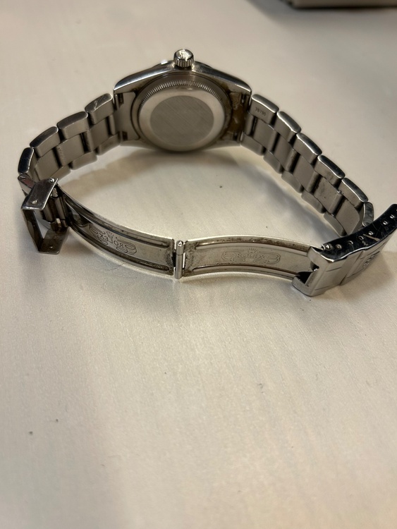 ロレックス エクスプローラー （高級時計）の商品画像 - 査定依頼日：2026年2月7日 - 最高査定価格：915,000円