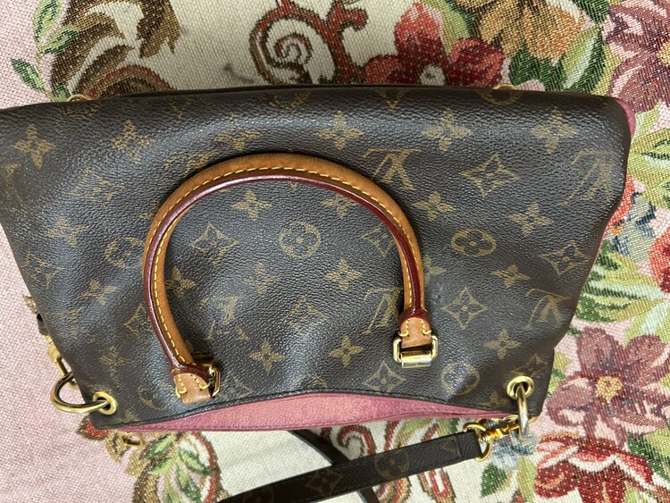 ルイ・ヴィトン パラスBB トン パラスBB M42961（ブランドバッグ）の商品画像 - 査定依頼日：2025年4月23日 - 最高査定価格：130,000円