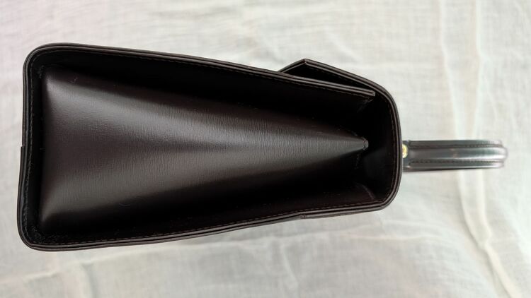 バリーハンドバック　ツーウェイ（ブランドバッグ）の商品画像 - 査定依頼日：2025年6月17日 - 最高査定価格：4,000円