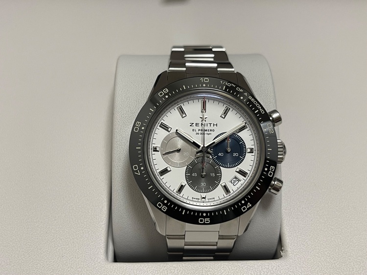 ゼニス エルプリメロ 03.3100.3600/69.M3100（高級時計）の商品画像 - 査定依頼日：2025年8月22日 - 最高査定価格：980,000円