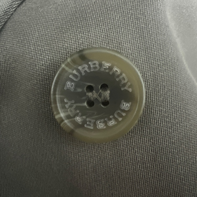 Burberryトレンチコート（古着・ファッション）の商品画像 - 査定依頼日：2025年9月30日 - 最高査定価格：100,000円