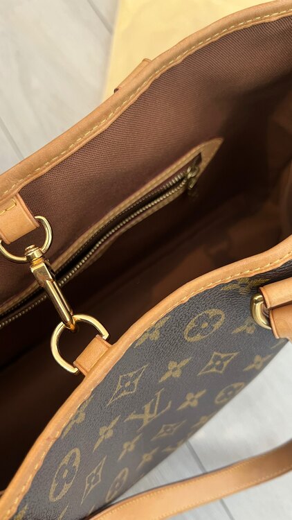 ルイ・ヴィトン バティニョール オリゾンタル（ブランドバッグ）の商品画像 - 査定依頼日：2025年2月21日 - 最高査定価格：80,000円