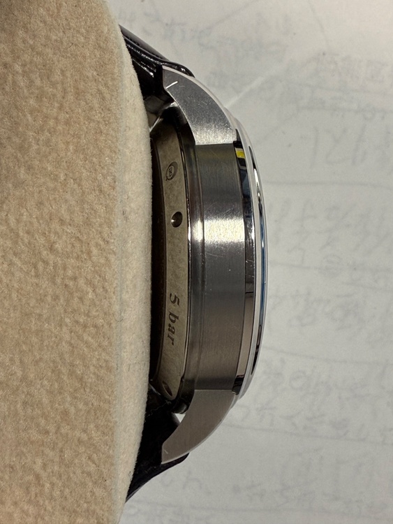 その他 その他 グラスヒュッテオリジナル　セネタ　エクセレンス　パノラマデイト　む（高級時計）の商品画像 - 査定依頼日：2026年2月8日 - 最高査定価格：800,000円