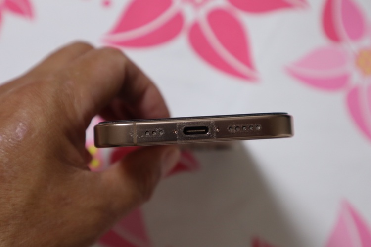 iPhone16Pro512ギガデザートチタニウム（スマホ）の商品画像 - 査定依頼日：2025年9月16日 - 最高査定価格：160,000円