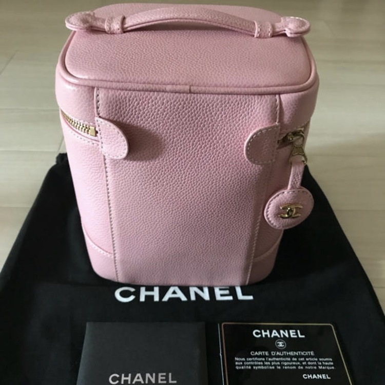 CHANEL バッグ ヴァニティー ピンク キャビアスキン（ブランドバッグ）の商品画像 - 査定依頼日：2026年10月14日 - 最高査定価格：100,000円