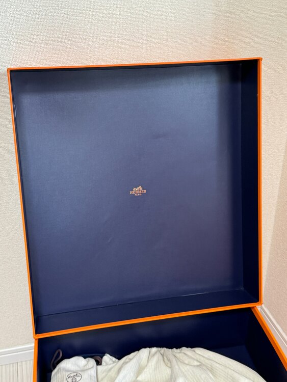 エルメス オータクロア 50 マルチポケット（ブランドバッグ）の商品画像 - 査定依頼日：2025年1月28日 - 最高査定価格：999,999,999円