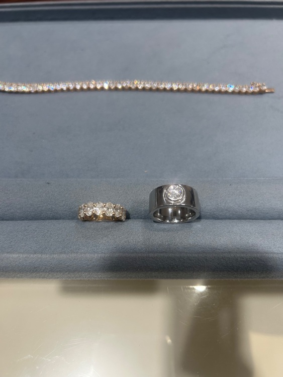 写真で添付します（宝石）の商品画像 - 査定依頼日：2025年10月28日 - 最高査定価格：1,500,000円