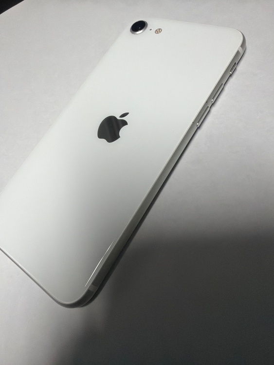 iPhone SE2 64GB SIMフリー（スマホ）の商品画像 - 査定依頼日：2026年4月20日 - 最高査定価格：13,000円
