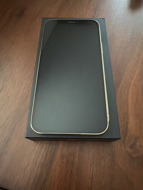 iPhone12Pro512GBゴールド（スマホ）の商品画像 - 査定依頼日：2026年2月1日 - 最高査定価格：43,000円