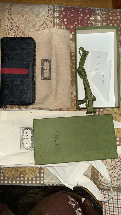 長財布ラウンドファスナー メンズ ブランド GUCCI GGスプリーム ジップア（ブランド財布・小物）の商品画像 - 査定依頼日：2025年1月11日 - 最高査定価格：10,000円