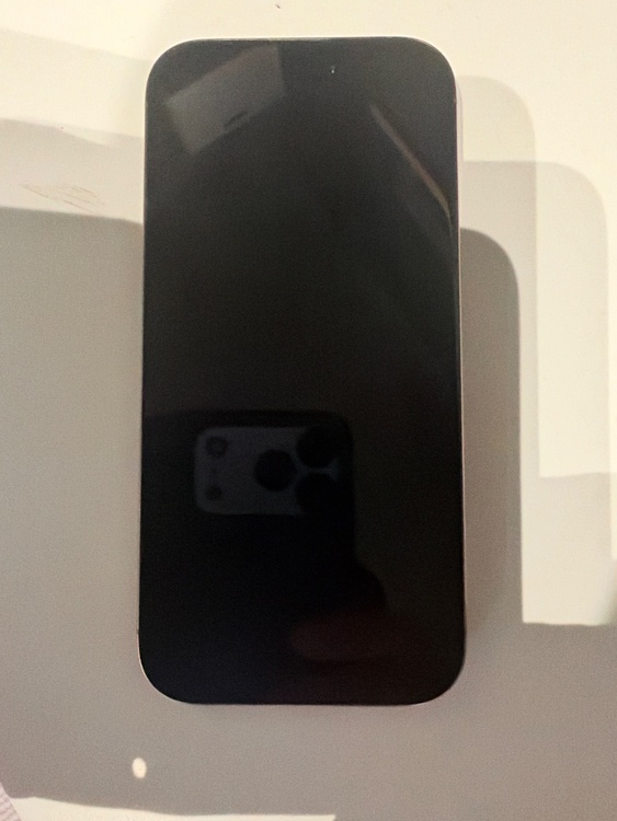 iPhone iPhone 16 Pro 128GB au（スマホ）の商品画像 - 査定依頼日：2026年9月24日 - 最高査定価格：102,500円