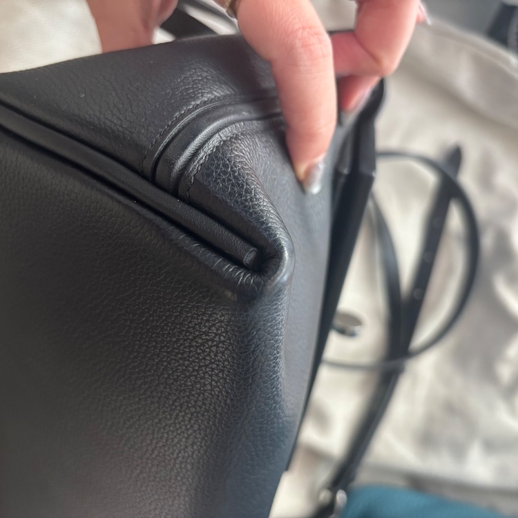 ヴァンキャトルミニ（ブランドバッグ）の商品画像 - 査定依頼日：2026年1月20日 - 最高査定価格：1,330,000円