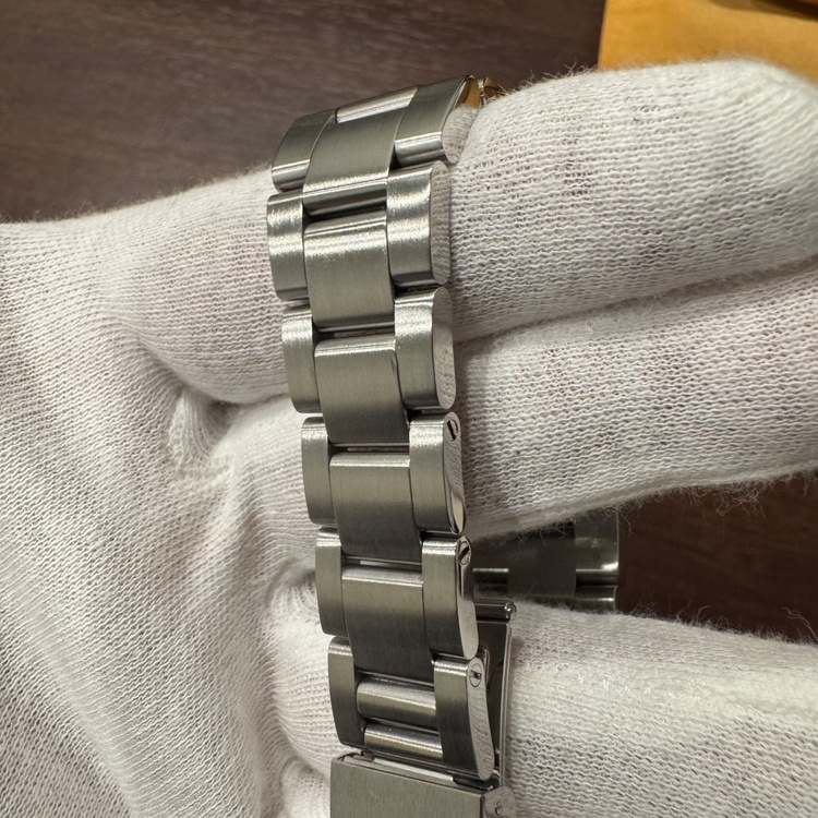 ロレックス エクスプローラー 16570（高級時計）の商品画像 - 査定依頼日：2025年12月10日 - 最高査定価格：1,350,000円