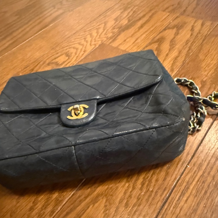 CHANEL マトラッセ 黒（ブランドバッグ）の商品画像 - 査定依頼日：2026年9月7日 - 最高査定価格：150,000円
