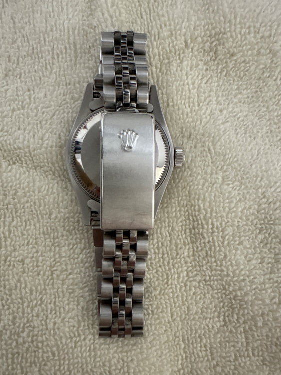 ロレックス デイトジャスト Y81060（高級時計）の商品画像 - 査定依頼日：2025年9月28日 - 最高査定価格：900,000円