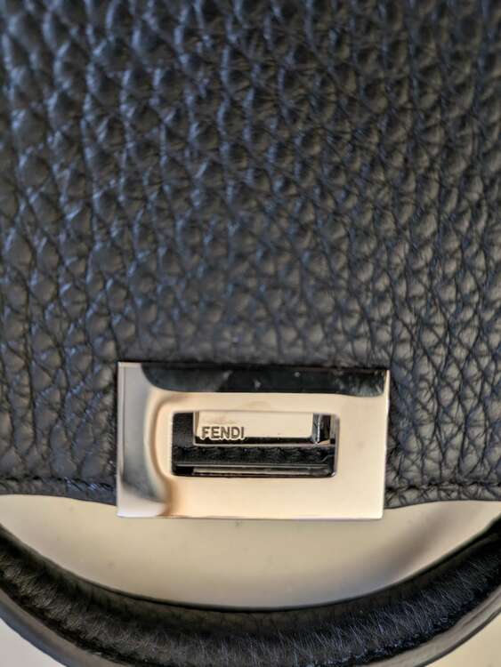 フェンディ  （ブランドバッグ）の商品画像 - 査定依頼日：2024年12月15日 - 最高査定価格：160,000円