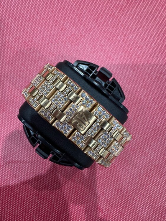 オーデマピゲ ロイヤルオークオフショア （高級時計）の商品画像 - 査定依頼日：2025年5月11日 - 最高査定価格：32,000,000円