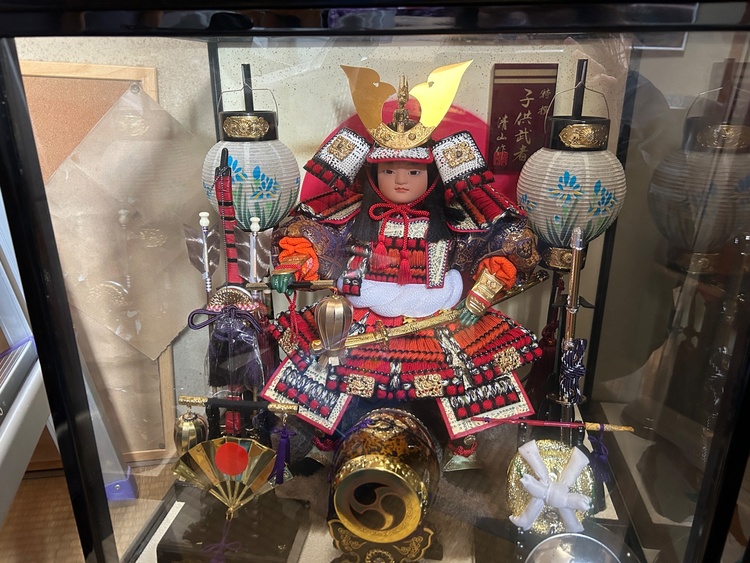 五月人形（美術品・骨董品）の商品画像 - 査定依頼日：2026年3月7日 - 最高査定価格：3,000円