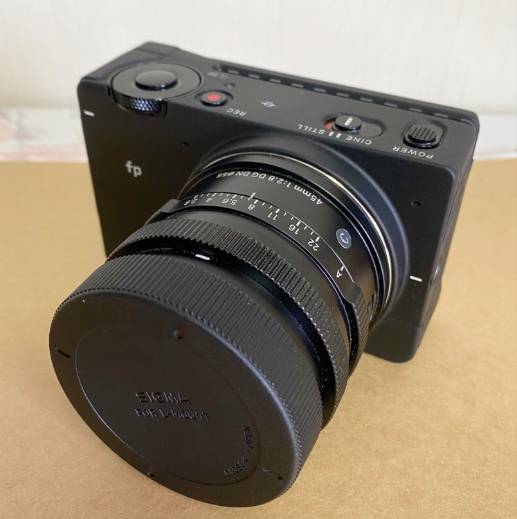 SIGMA F2.8 DG DN KIT（カメラ）の商品画像 - 査定依頼日：2026年3月29日 - 最高査定価格：120,000円