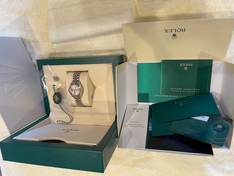 ロレックス デイトジャスト model 279171  （高級時計）の商品画像 - 査定依頼日：2026年1月30日 - 最高査定価格：1,880,000円