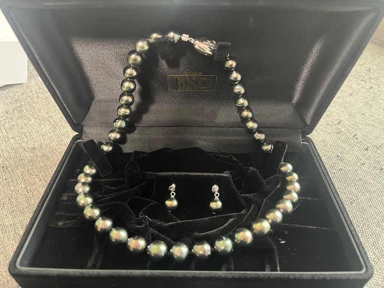 真珠のネックレスとピアス（宝石）の商品画像 - 査定依頼日：2025年11月20日 - 最高査定価格：50,000円