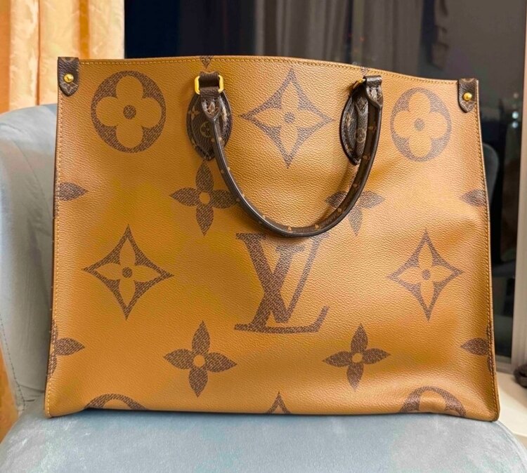 オンザゴー gm（ブランドバッグ）の商品画像 - 査定依頼日：2025年1月8日 - 最高査定価格：250,000円