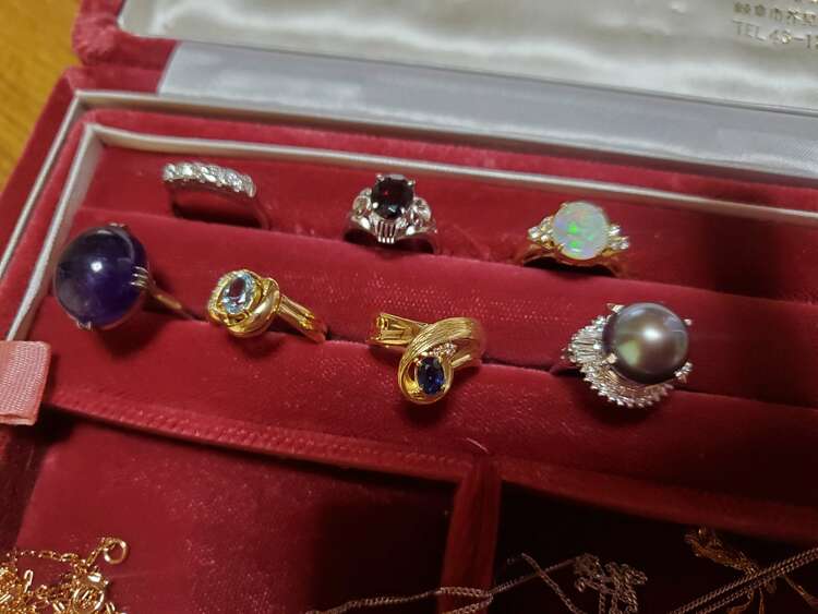 18金とプラチナのリングたち（金・貴金属）の商品画像 - 査定依頼日：2025年4月23日 - 最高査定価格：600,000円