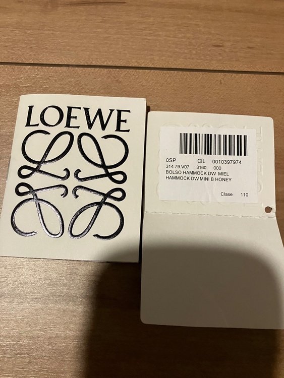 ロエベ　ミニハンモック　ハニー（ブランドバッグ）の商品画像 - 査定依頼日：2026年1月6日 - 最高査定価格：65,000円