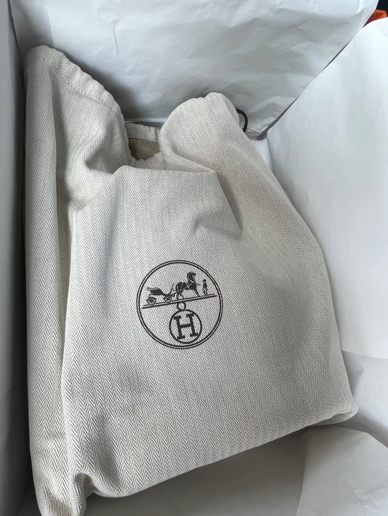 22サイズ（ブランドバッグ）の商品画像 - 査定依頼日：2025年9月4日 - 最高査定価格：550,000円