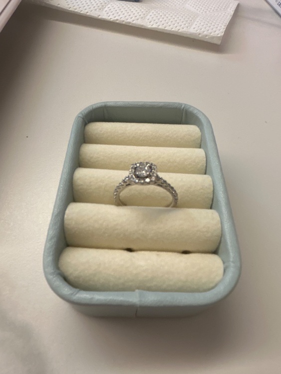 ダイアモンドリング（金・貴金属）の商品画像 - 査定依頼日：2025年10月28日 - 最高査定価格：32,000円