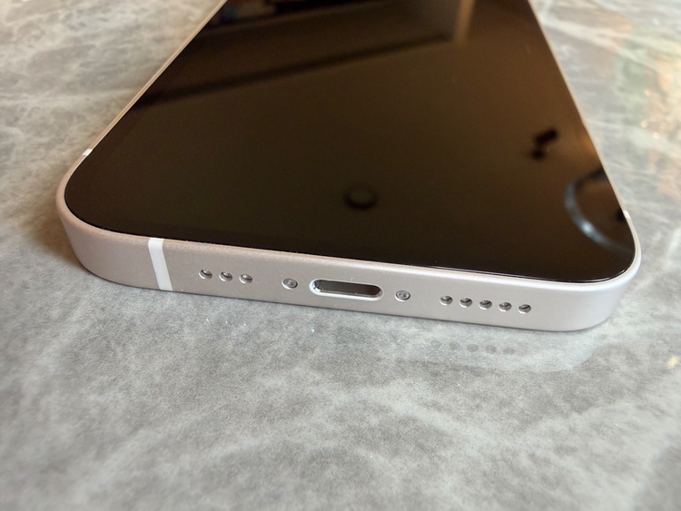 iPhone 14 128GB docomo（スマホ）の商品画像 - 査定依頼日：2026年2月19日 - 最高査定価格：48,000円