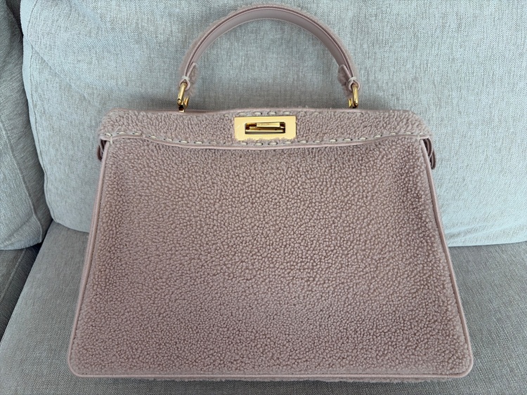 Large Shearling Peekaboo ISeeU（ブランドバッグ）の商品画像 - 査定依頼日：2026年9月25日 - 最高査定価格：100,000円