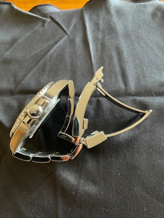 ロレックス サブマリーナー （高級時計）の商品画像 - 査定依頼日：2025年5月5日 - 最高査定価格：1,750,000円