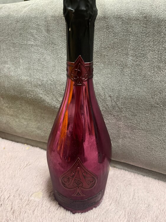 アルマン・ド・ブリニャック ドゥミ・セック（お酒）の商品画像 - 査定依頼日：2025年4月15日 - 最高査定価格：40,000円