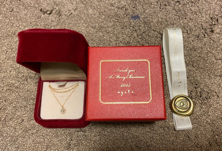 Agete A Merry Christmas 2013（金・貴金属）の商品画像 - 査定依頼日：2023年3月25日 - 最高査定価格：8,000円