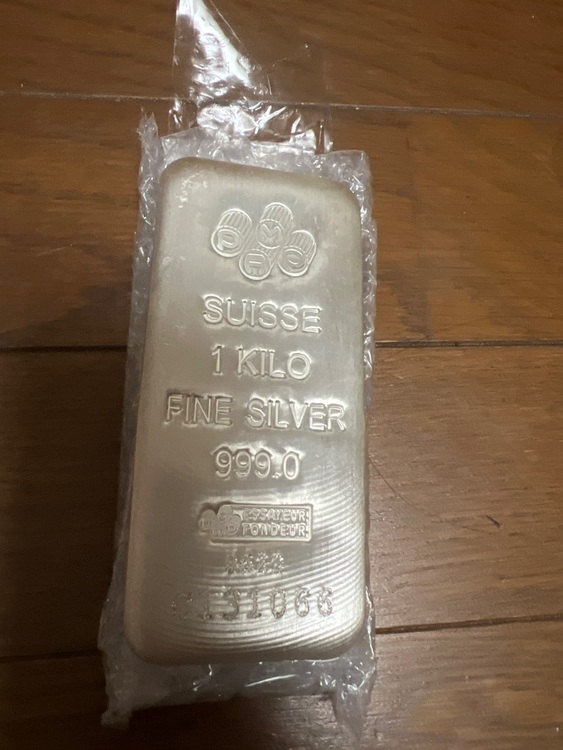 スイスファインシルバー1キロ（金・貴金属）の商品画像 - 査定依頼日：2025年8月7日 - 最高査定価格：181,000円