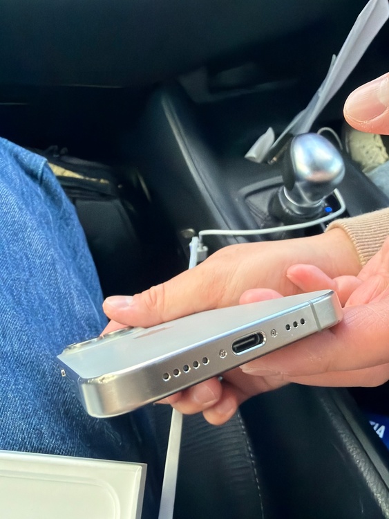 iPhone 15 Pro 256GB SIMフリー（スマホ）の商品画像 - 査定依頼日：2026年1月9日 - 最高査定価格：83,000円