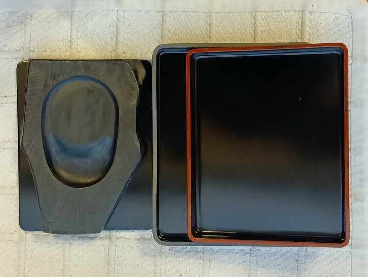 古代根来硯箱と硯（美術品・骨董品）の商品画像 - 査定依頼日：2026年3月2日 - 最高査定価格：2,000円