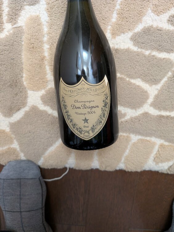シャンパン ドン・ペリニヨン （お酒）の商品画像 - 査定依頼日：2025年12月7日 - 最高査定価格：19,000円