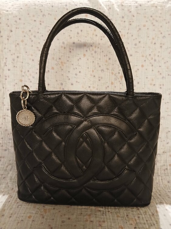 復刻トート（ブランドバッグ）の商品画像 - 査定依頼日：2026年2月21日 - 最高査定価格：200,000円