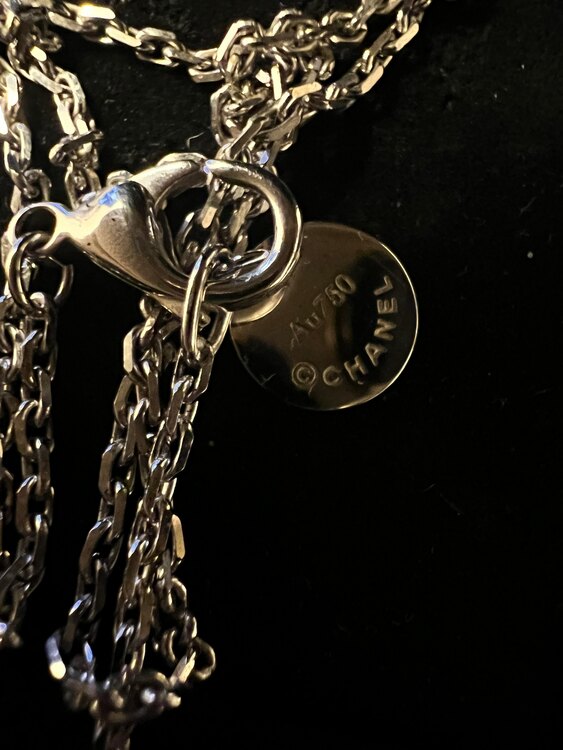 CHANEL ウルトラ コレクション ネックレス 18Kホワイトゴールド、ホワイ（金・貴金属）の商品画像 - 査定依頼日：2024年1月12日 - 最高査定価格：200,000円