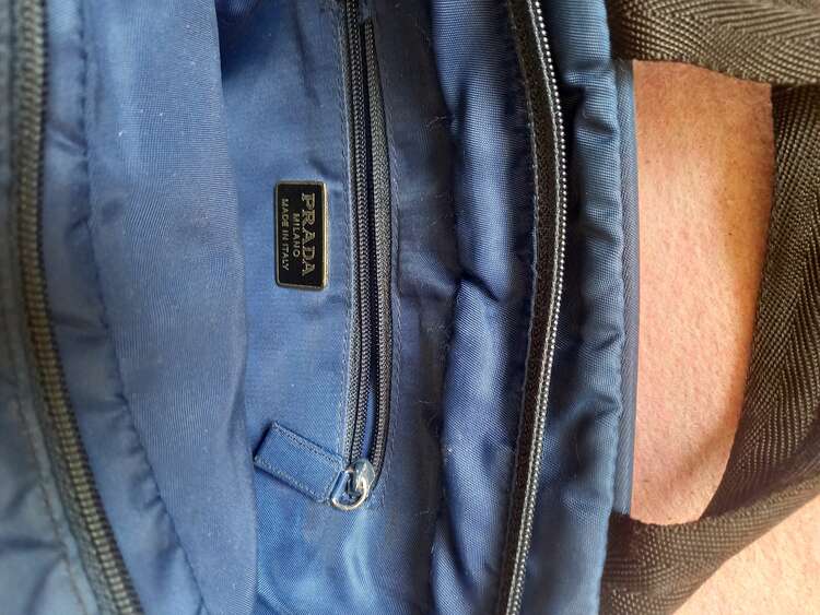 プラダ  （ブランドバッグ）の商品画像 - 査定依頼日：2025年4月30日 - 最高査定価格：5,000円